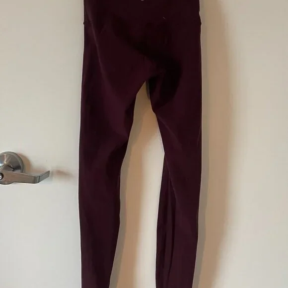 Lululemon Reversible Wunder Under Pant, Maroon, Size 6 - Picture 3 of 9